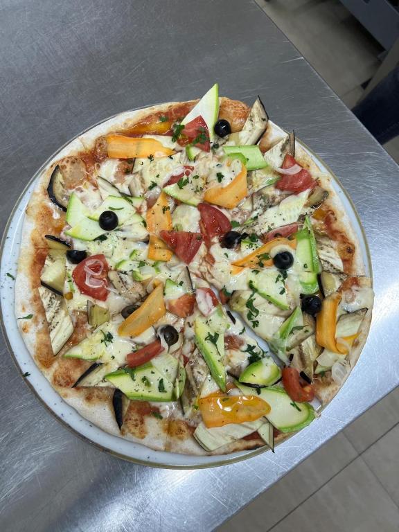 Pizza iz našeg restorana